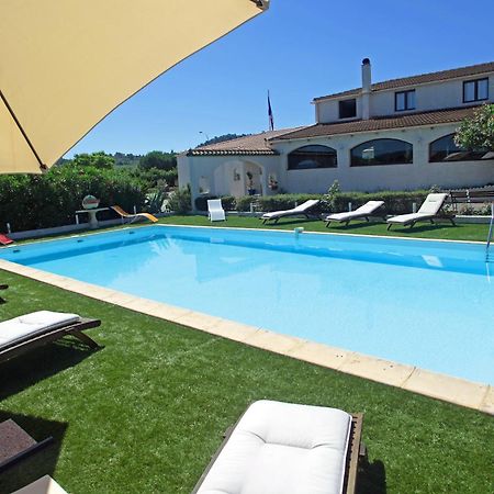 Logis Hotel Le Pressoir Сен-Шиниан Екстериор снимка