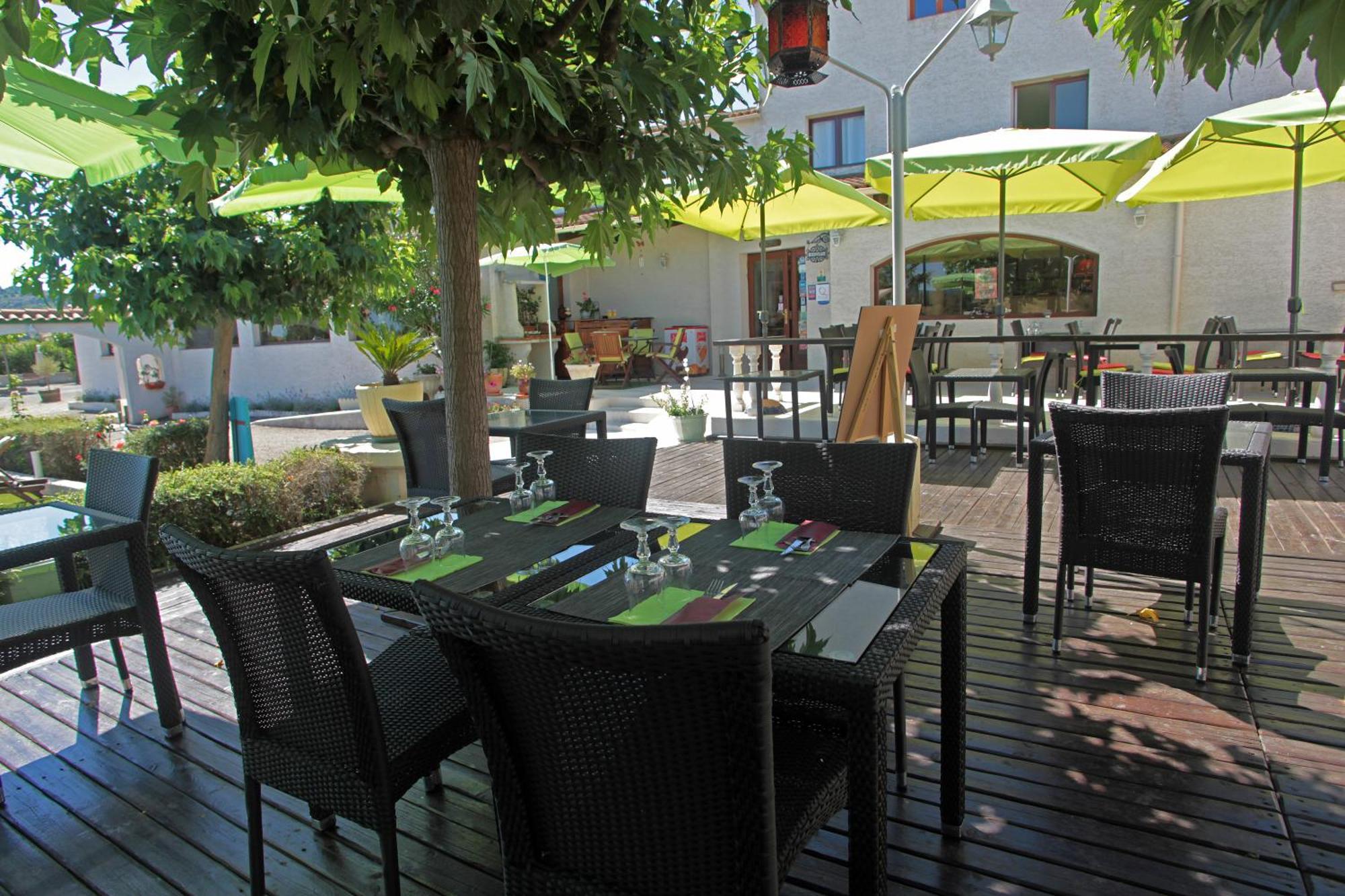 Logis Hotel Le Pressoir Сен-Шиниан Екстериор снимка